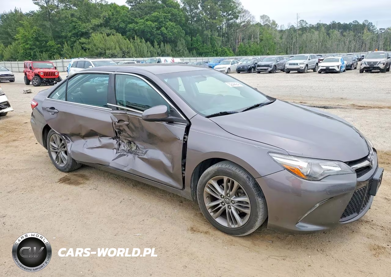 2017 Toyota Camry Se VIN:4T1BF1FKXHU640772 - 4