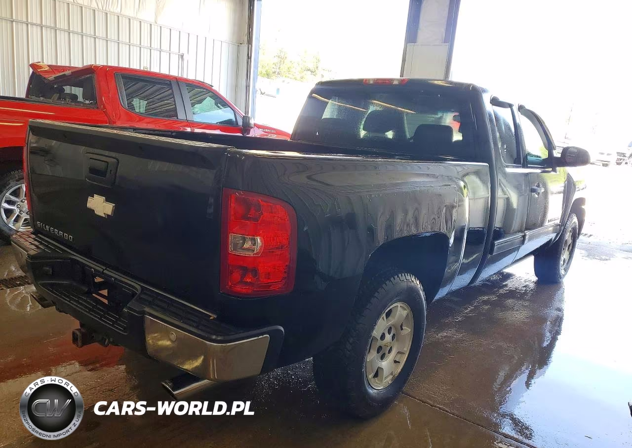 2013 Chevrolet Silverado K1500 Lt VIN:1GCRKSE75DZ390162 - 3