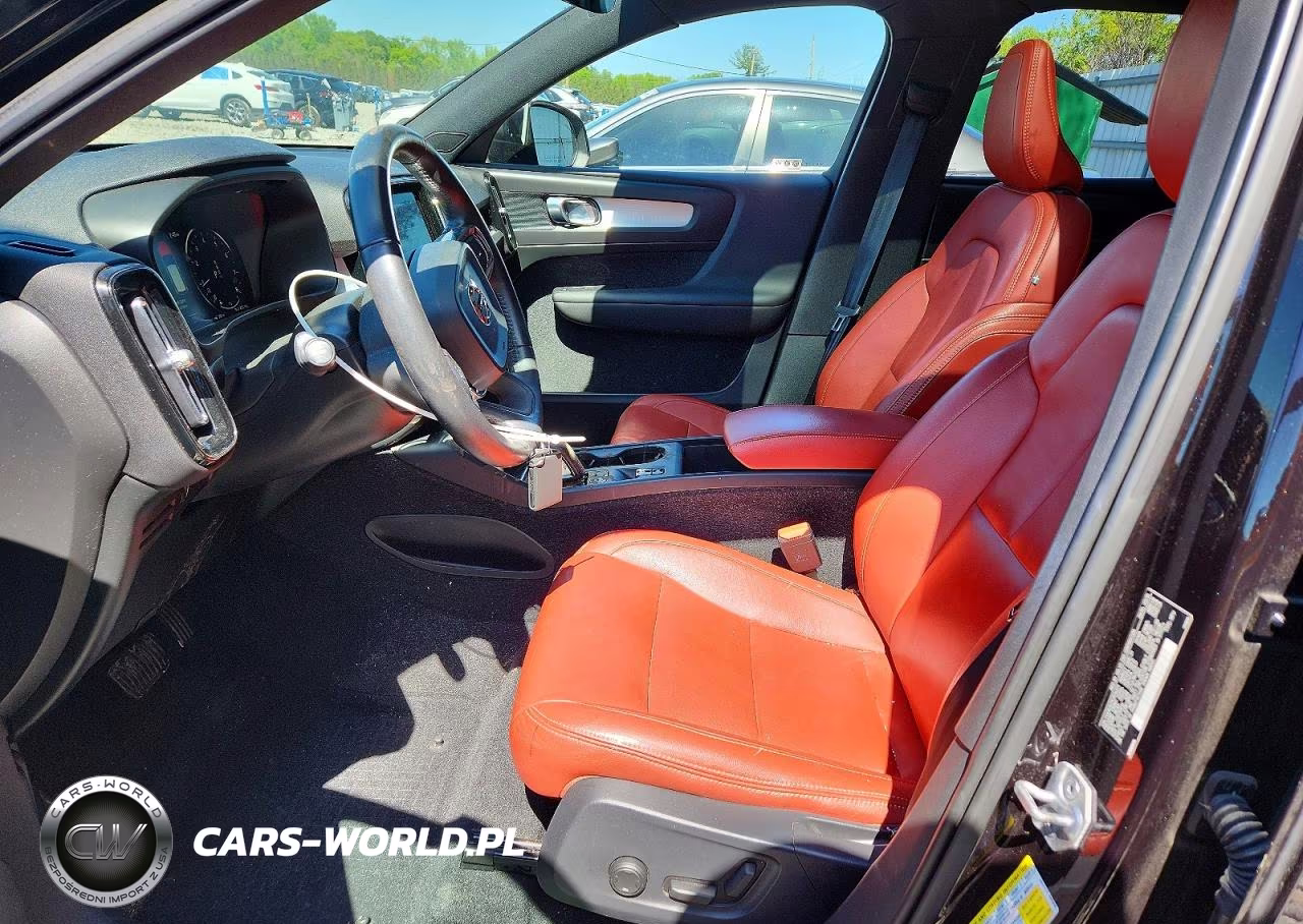 2019 Volvo Xc40 T5 Momentum VIN:YV4162XZ1K2014271 - 7