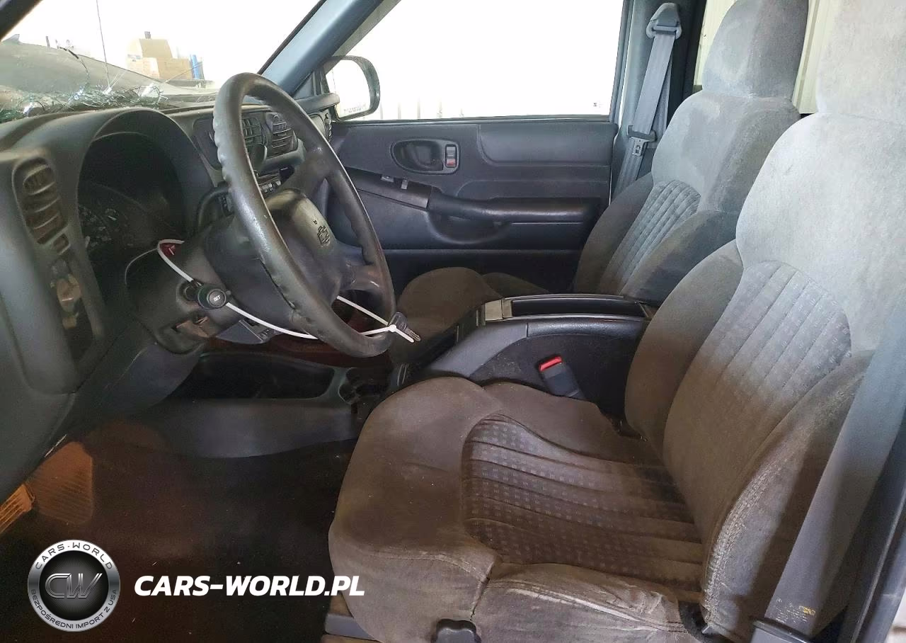 2001 Chev Blazer VIN:1GNCS13W71K266688 - 7
