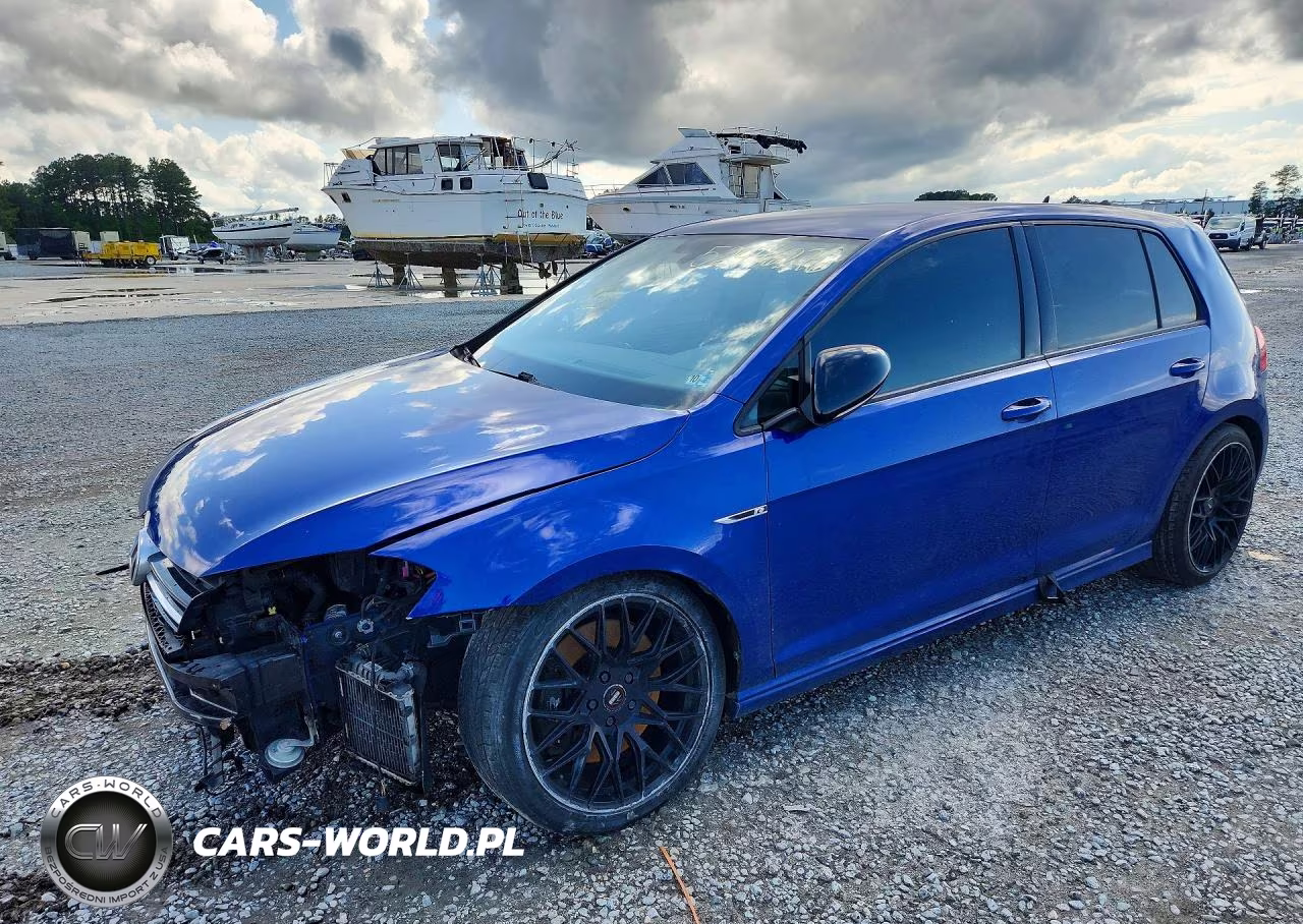 2015 Volkswagen Golf R – zdjęcie 1 z 14