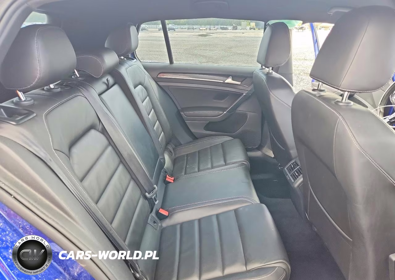 2015 Volkswagen Golf R VIN:WVWLF7AU3FW210975 - 11