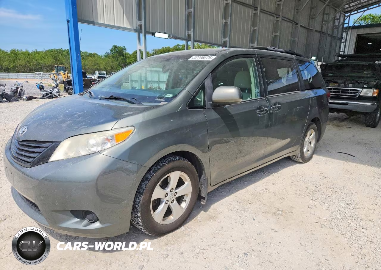 2014 Toyota Sienna Le