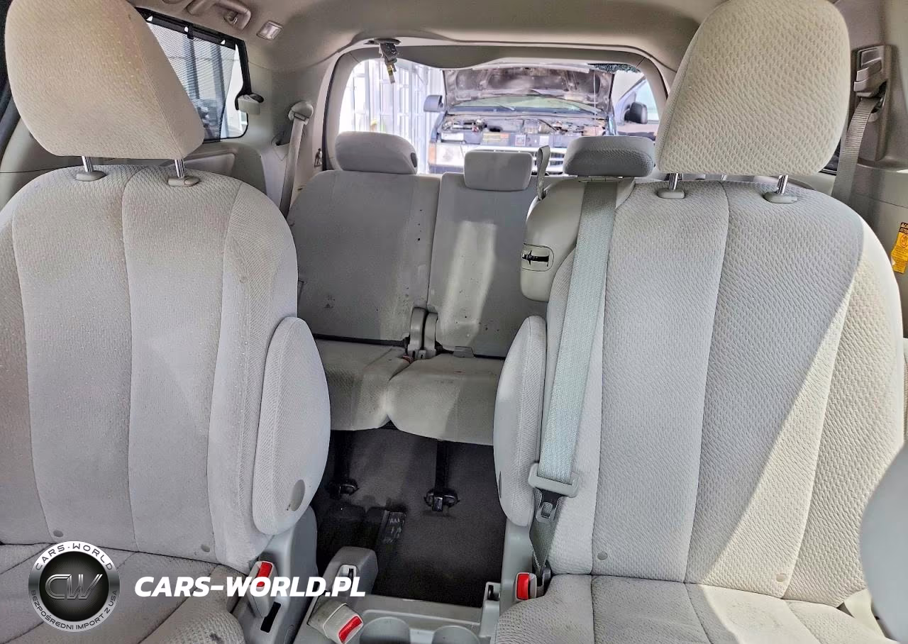 2014 Toyota Sienna Le VIN:5TDKK3DC6ES476766 - 10