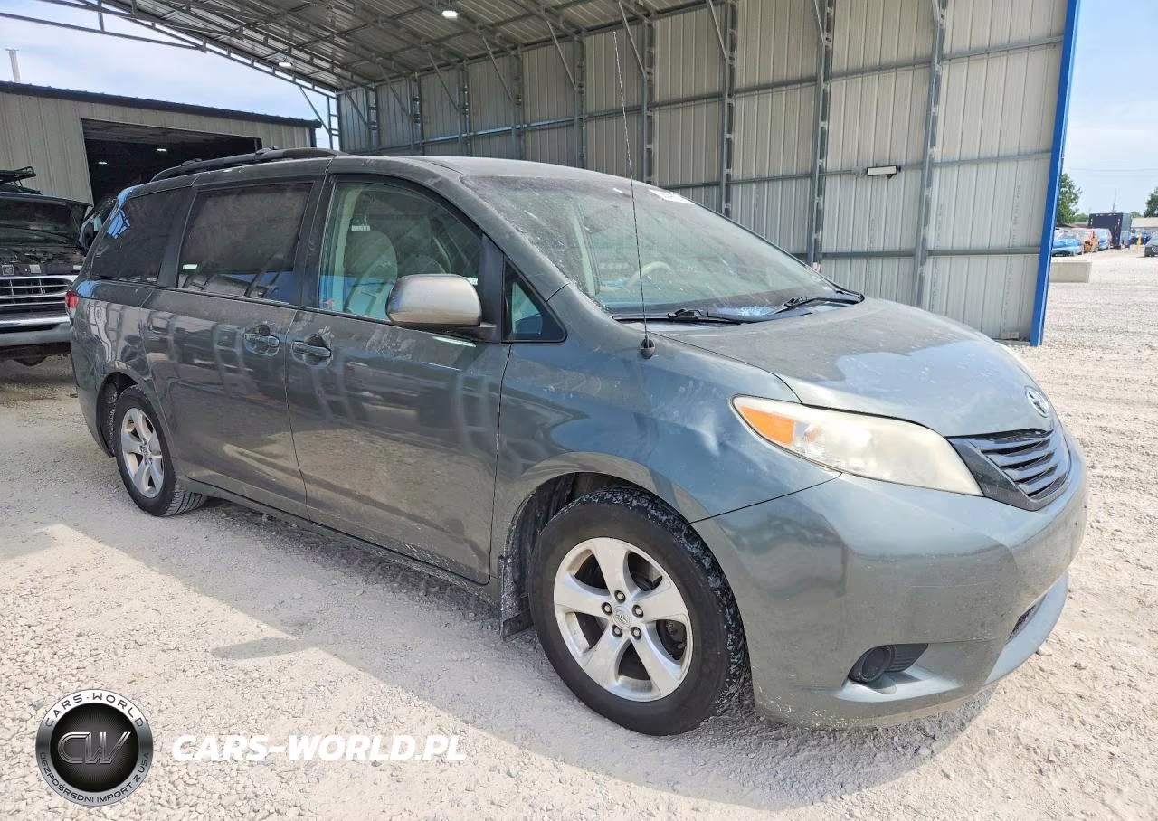 2014 Toyota Sienna Le VIN:5TDKK3DC6ES476766 - 4
