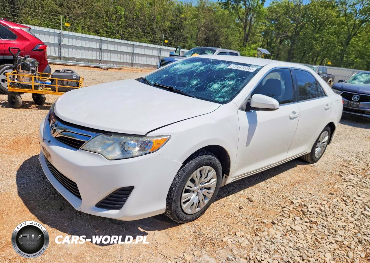 2012 Toyota Camry Le – zdjęcie 1 z 12