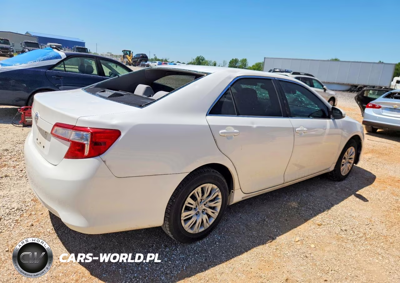2012 Toyota Camry Le VIN:4T1BF1FK8CU555924 - 3