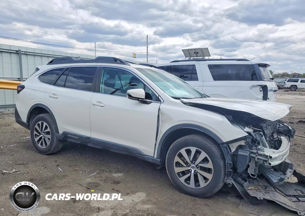 2020 Subaru Outback Premium VIN:4S4BTACC8L3211215 - 4