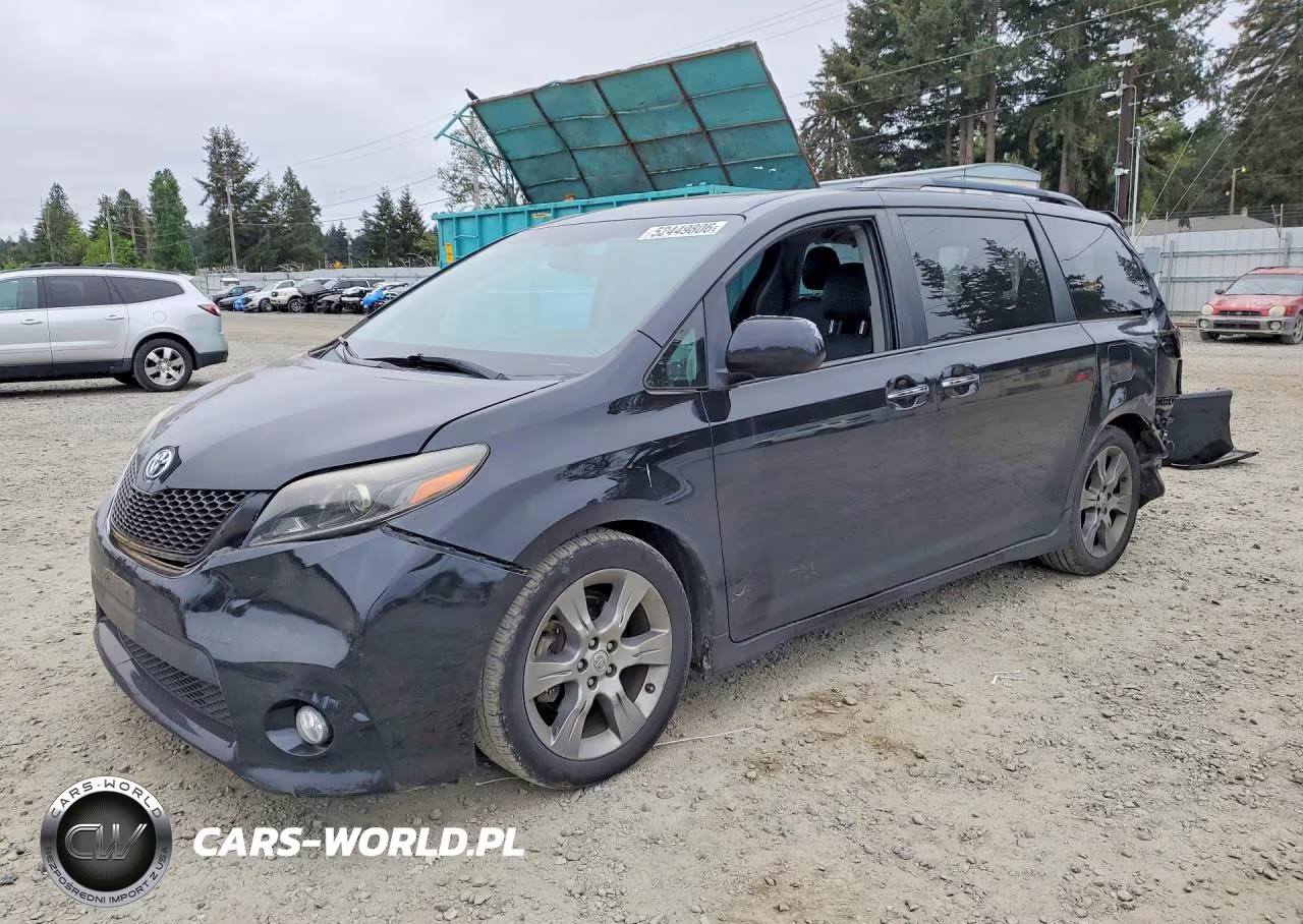 2015 Toyota Sienna Sport