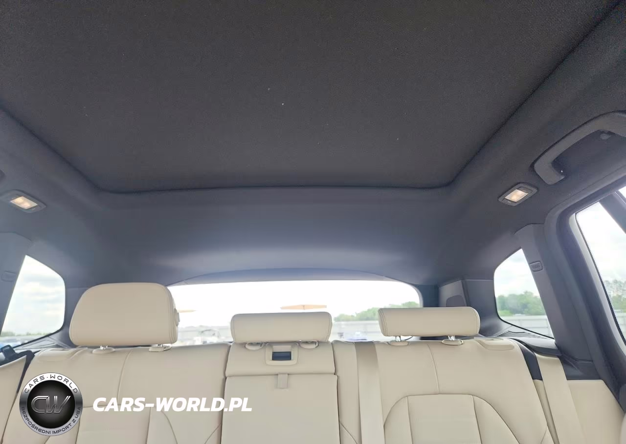 2019 BMW X3 xDrive30I VIN:5UXTR9C5XKLE21323 - 10
