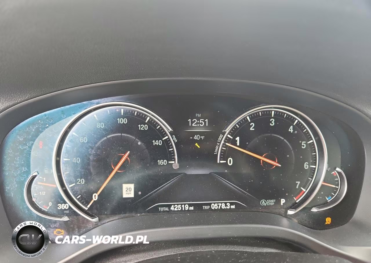 2019 BMW X3 xDrive30I VIN:5UXTR9C5XKLE21323 - 9