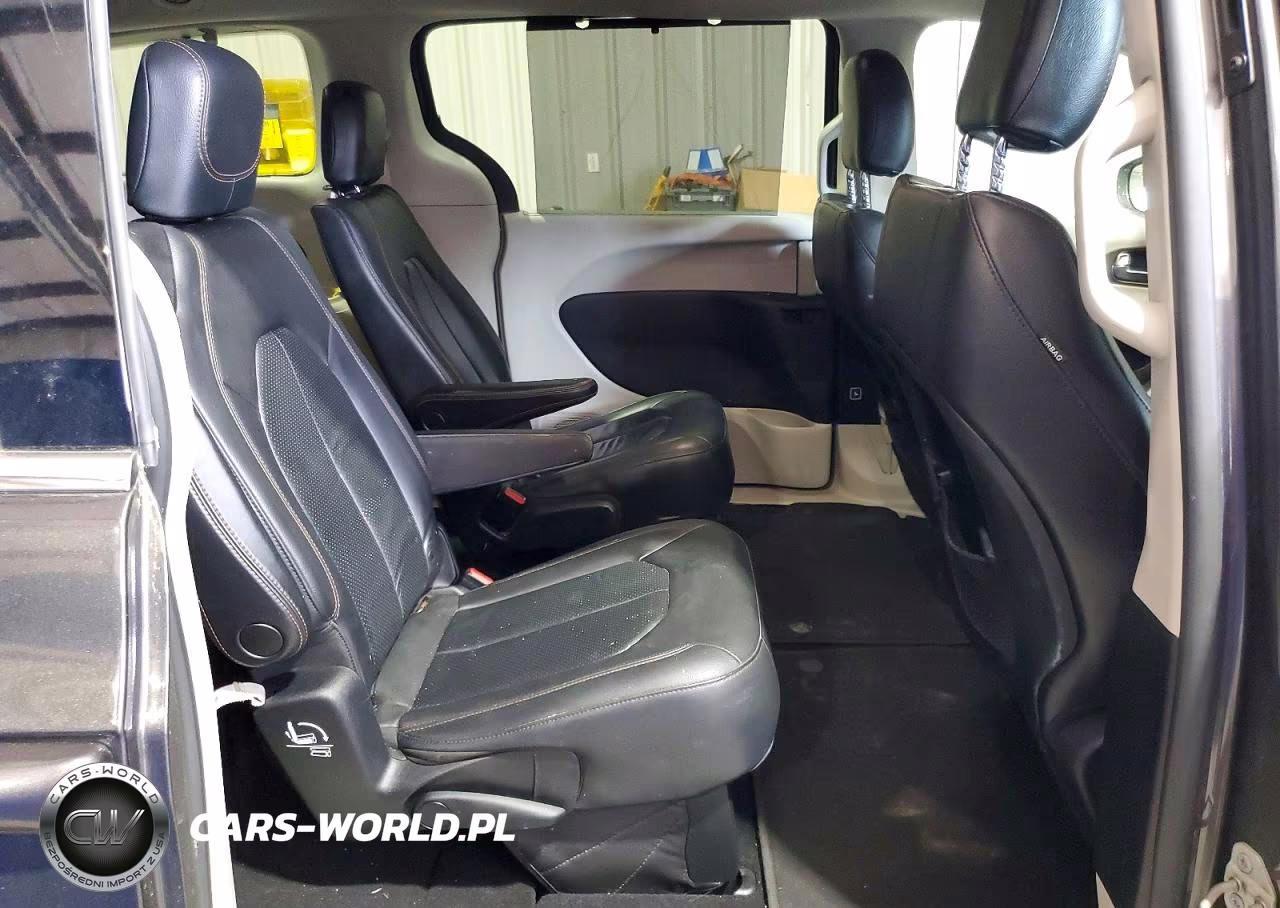 2019 Chrysler Pacifica Touring L VIN:2C4RC1BG9KR665762 - 11