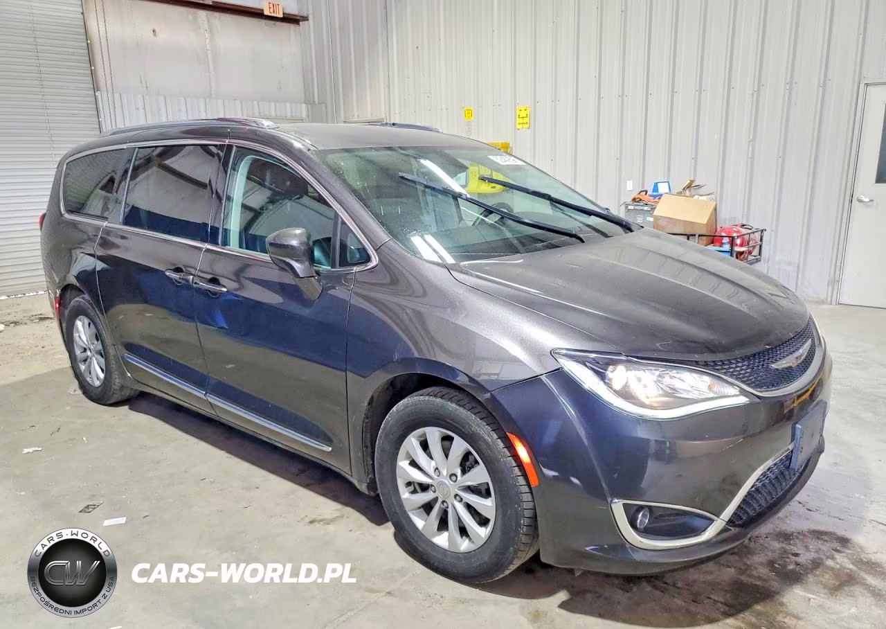 2019 Chrysler Pacifica Touring L VIN:2C4RC1BG9KR665762 - 4