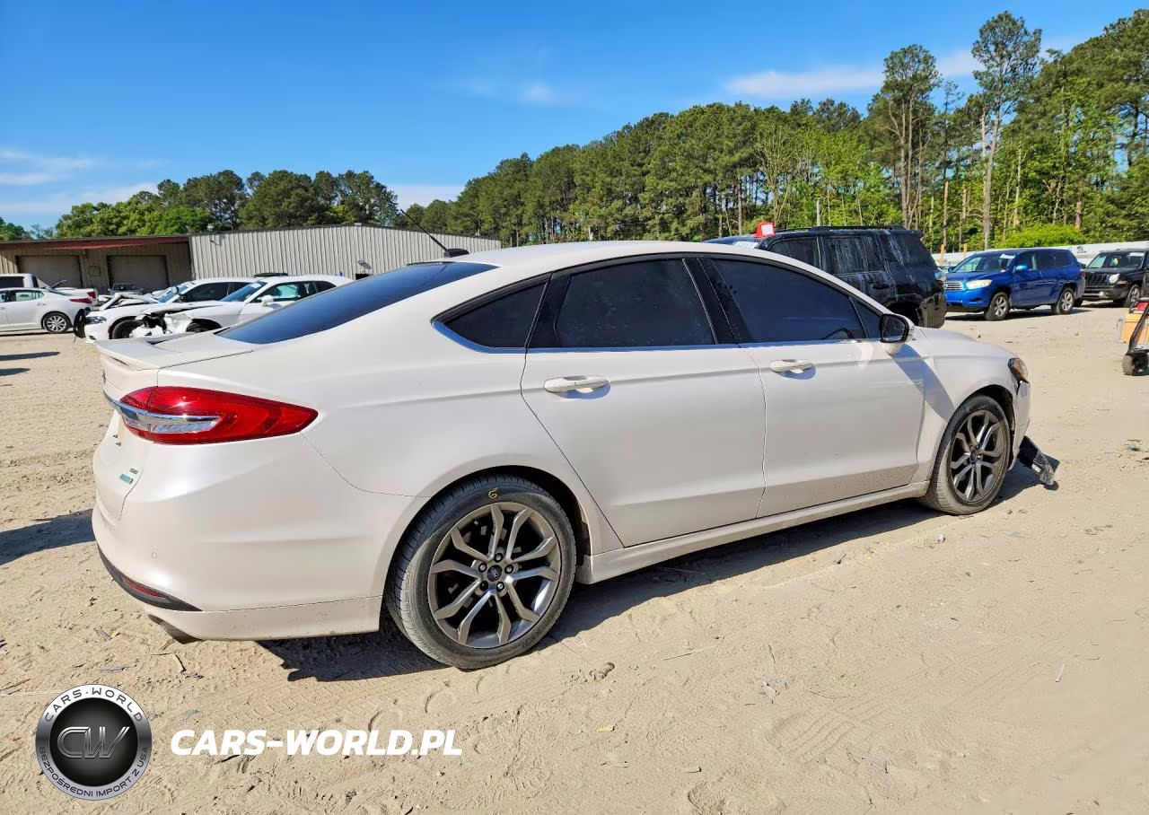 2017 Ford Fusion Se VIN:3FA6P0HDXHR169800 - 3