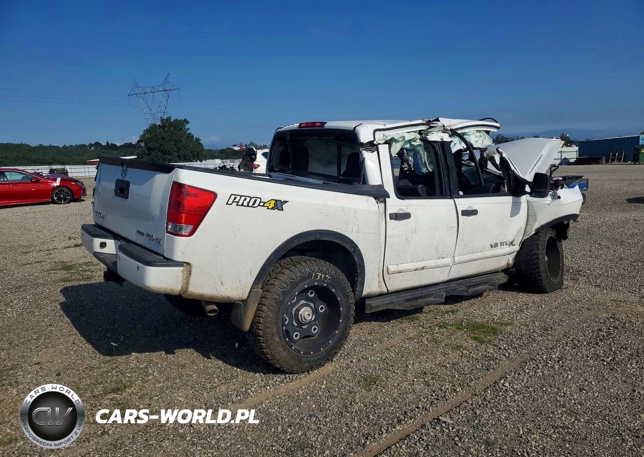 2015 Nissan Titan Pro-4X VIN:1N6BA0ECXFN510499 - 3