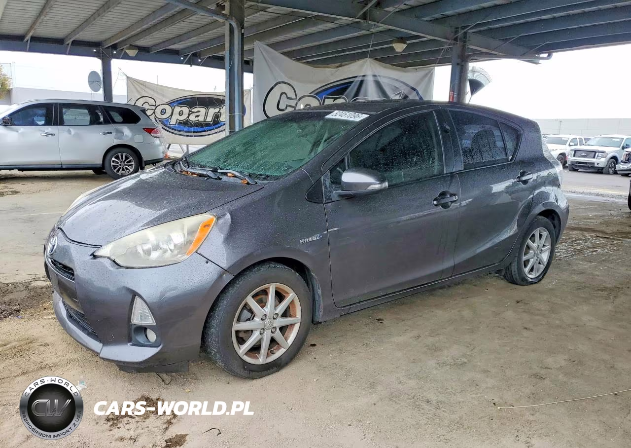 2013 Toyota Prius C Four