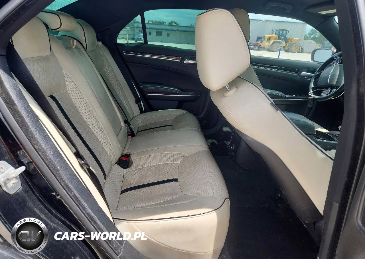 2014 Chrysler 300 VIN:2C3CCAAG3EH327554 - 10