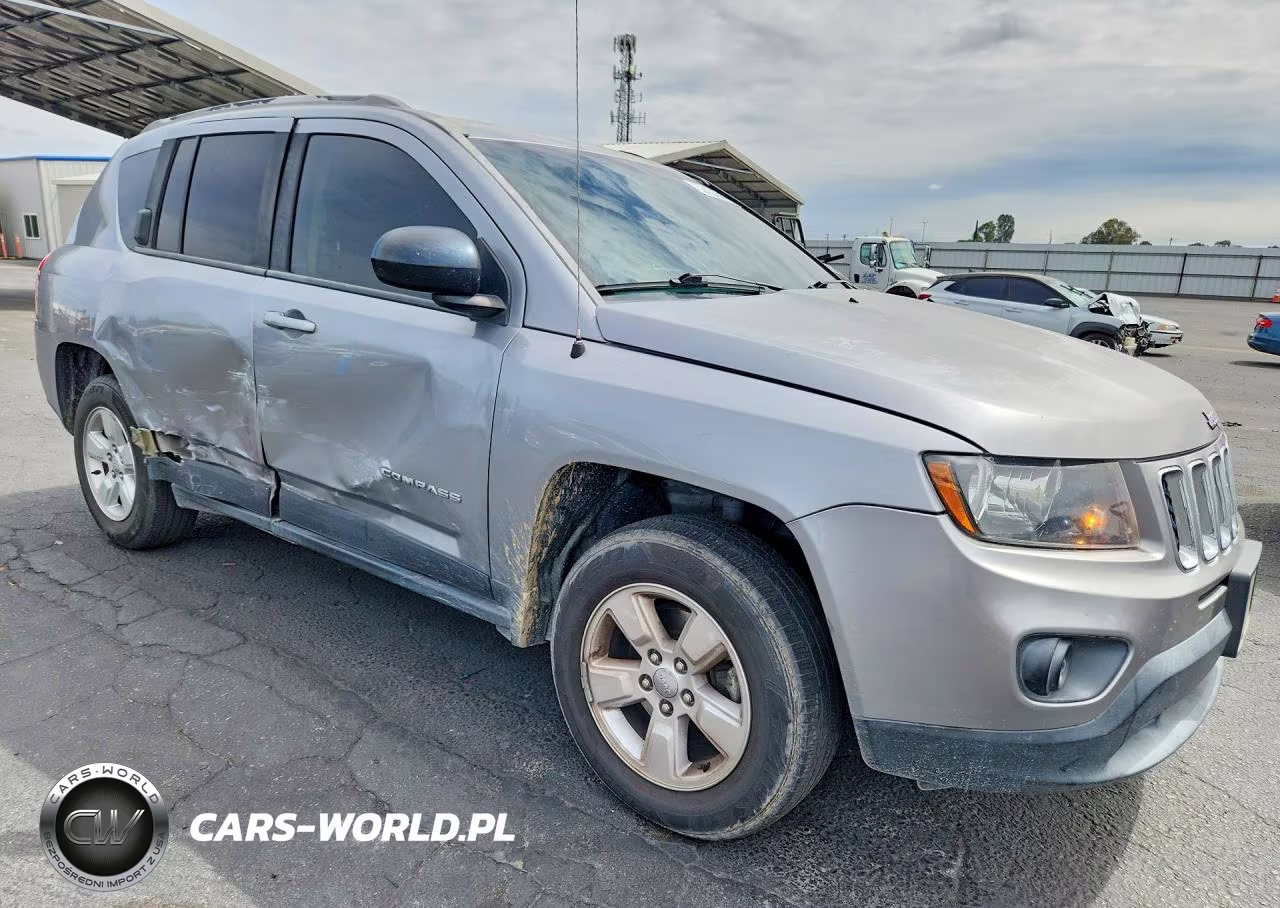 2015 Jeep Compass Sport VIN:1C4NJCBA2FD386321 - 4
