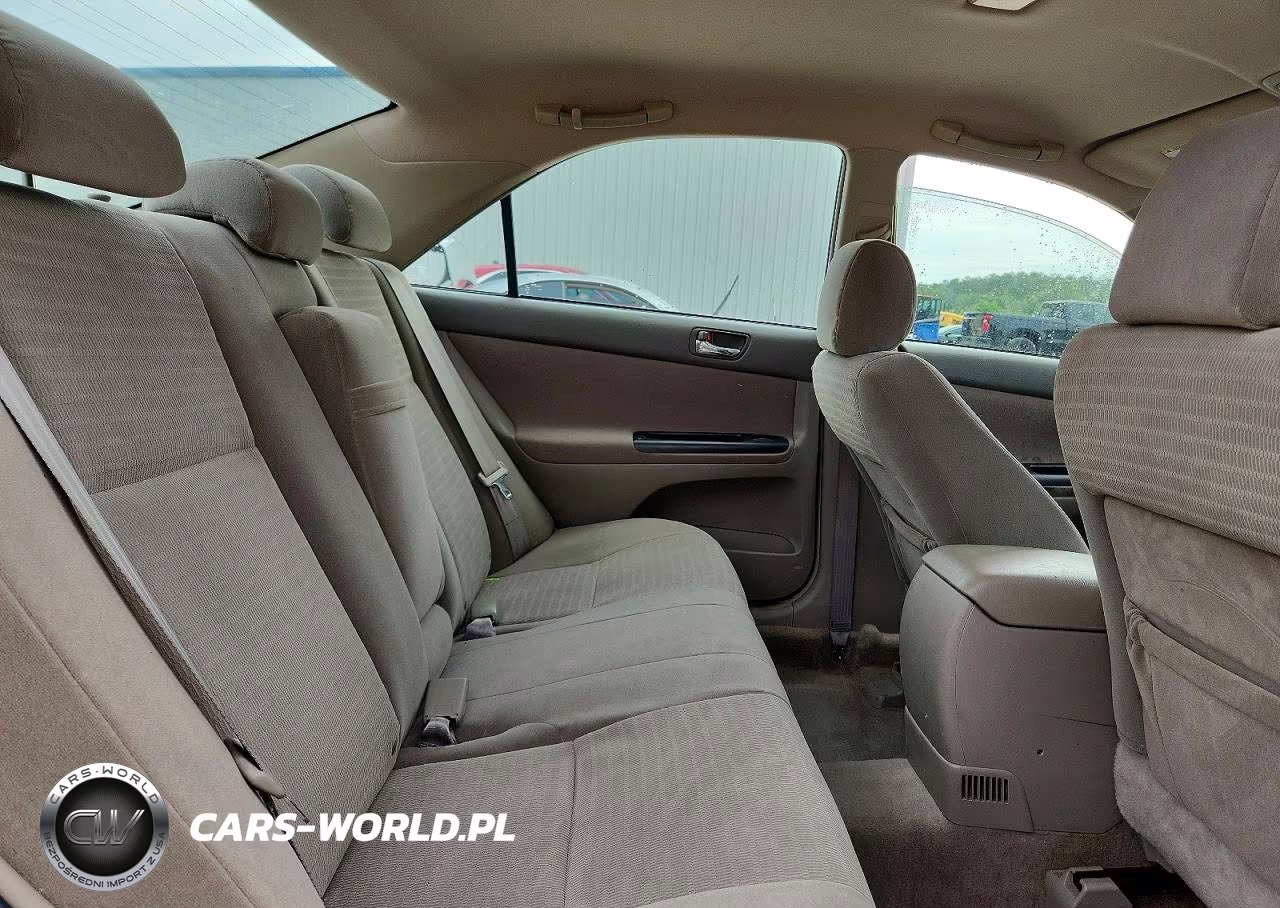 2005 Toyota Camry Le VIN:4T1BE32K55U024512 - 10