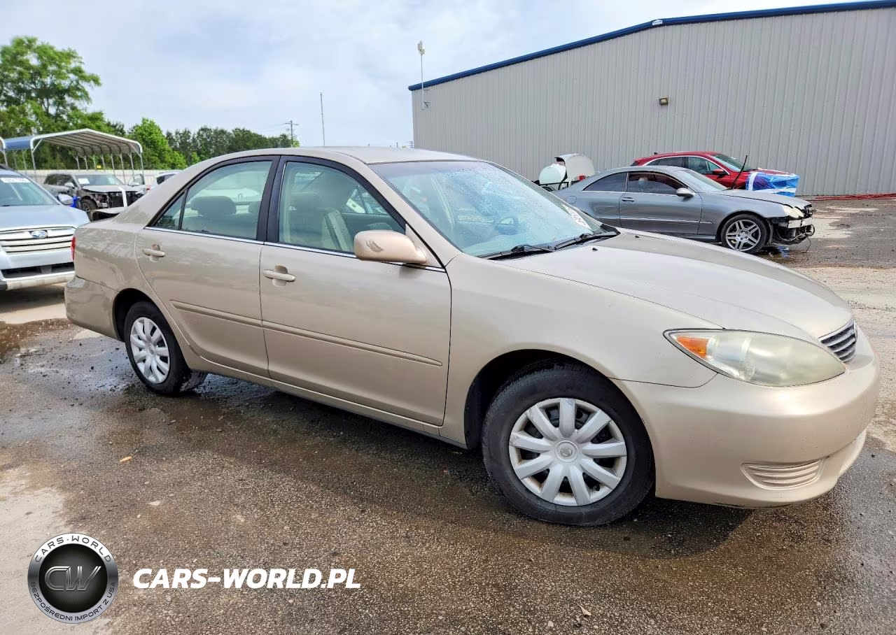 2005 Toyota Camry Le VIN:4T1BE32K55U024512 - 4