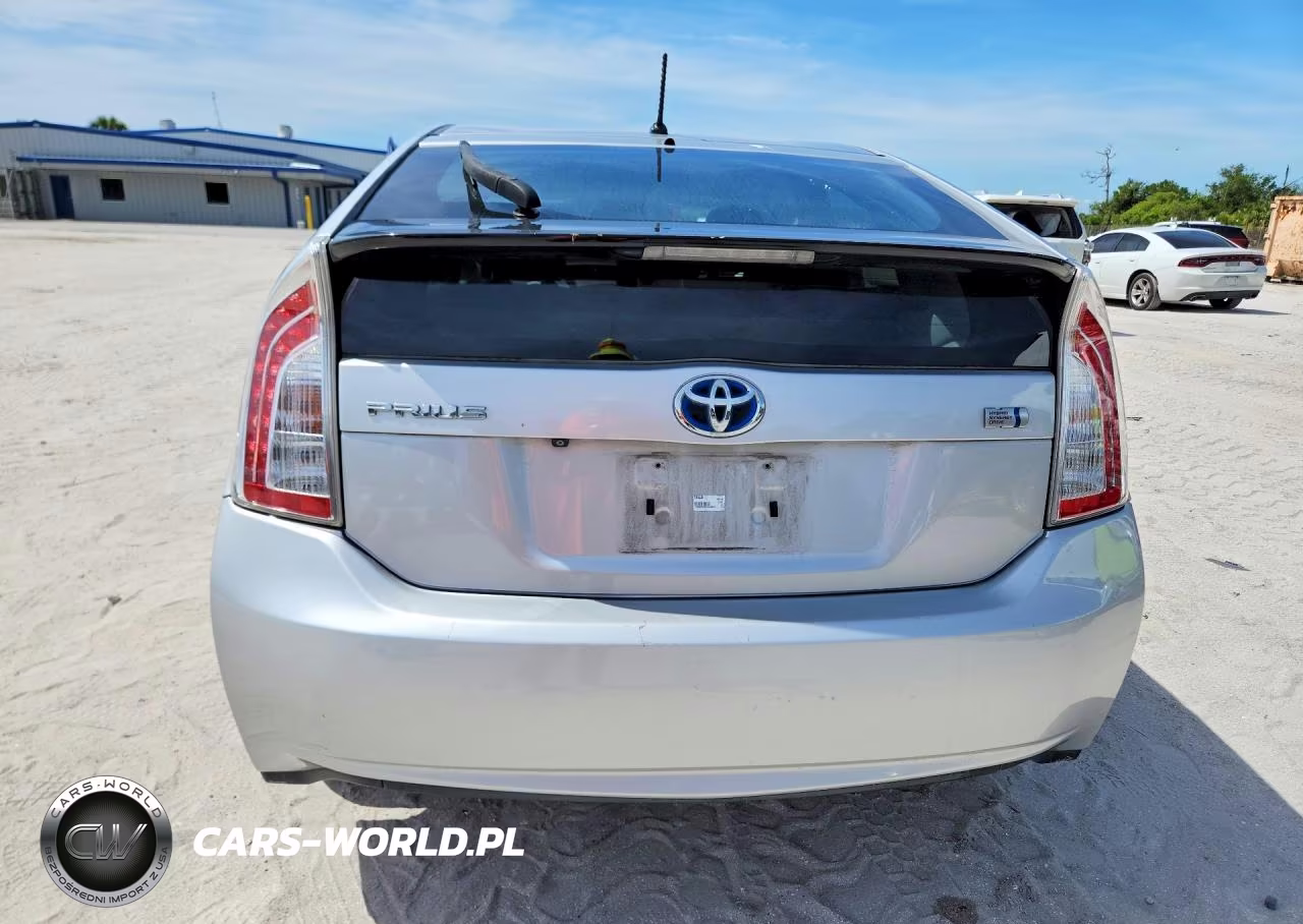 2015 Toyota Prius Two VIN:JTDKN3DU5F0458604 - 6