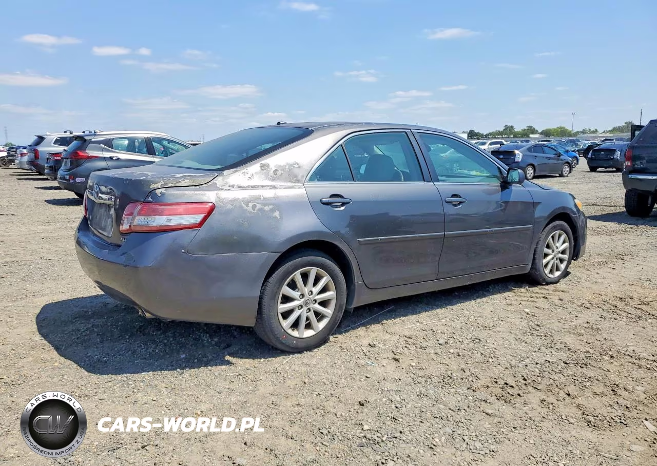 2011 Toyota Camry Xle VIN:4T1BF3EK9BU124438 - 3