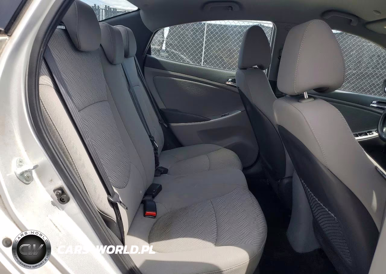 2013 Hyundai Accent Gls VIN:KMHCU4AE8DU578215 - 10
