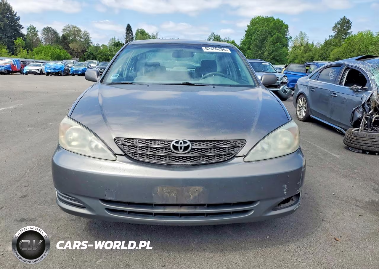 2004 Toyota Camry Le VIN:JTDBE32K740272562 - 5