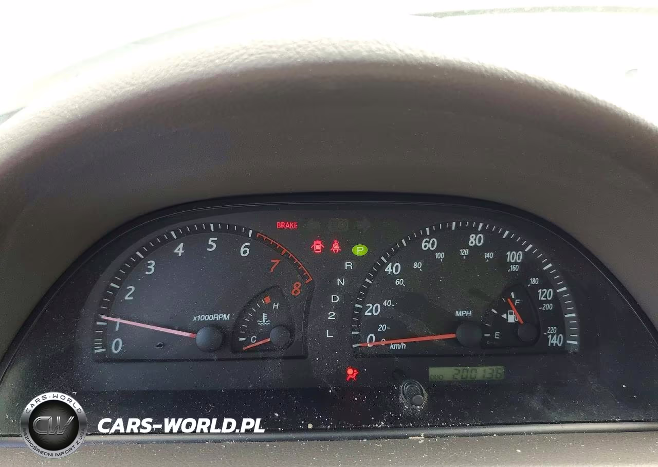 2004 Toyota Camry Le VIN:JTDBE32K740272562 - 9