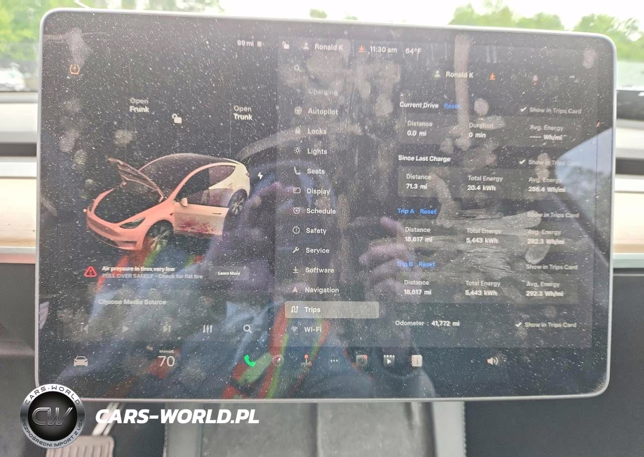 2021 Tesla Model Y VIN:5YJYGDEE1MF248050 - 9
