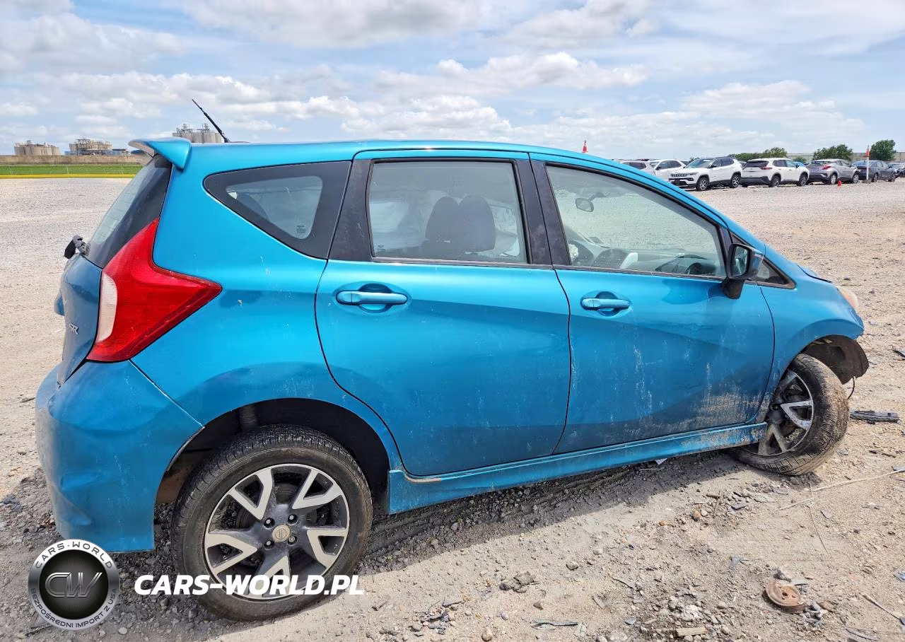 2015 Nissan Versa Note Sr VIN:3N1CE2CP4FL363001 - 3