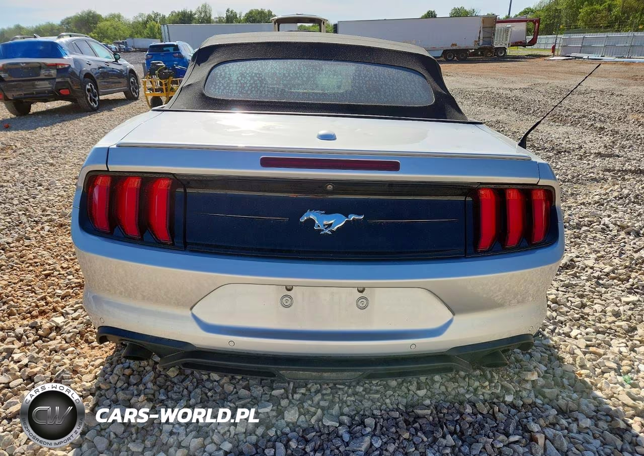 2018 Ford Mustang VIN:1FATP8UH6J5132889 - 6