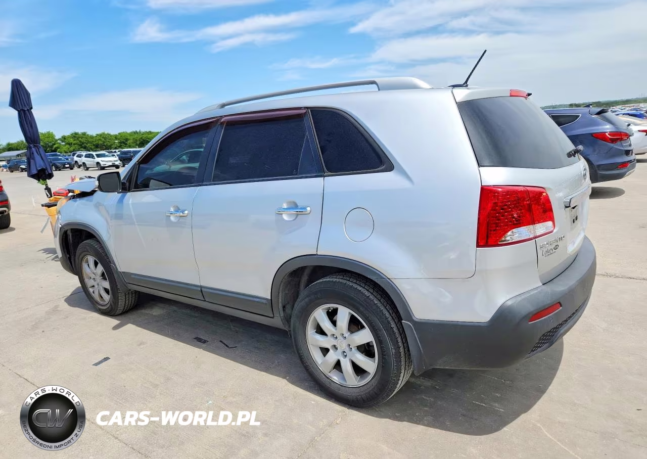 2011 Kia Sorento Lx VIN:5XYKT3A10BG132309 - 2