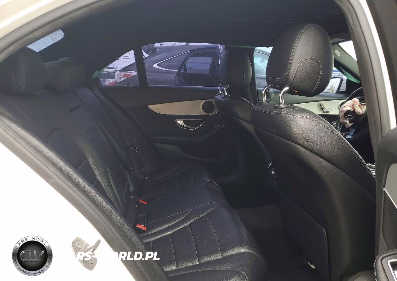 2018 Mercedes-Benz C 300 VIN:55SWF4JB4JU262573 - 10