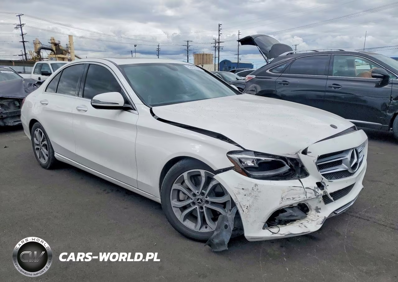 2018 Mercedes-Benz C 300 VIN:55SWF4JB4JU262573 - 4