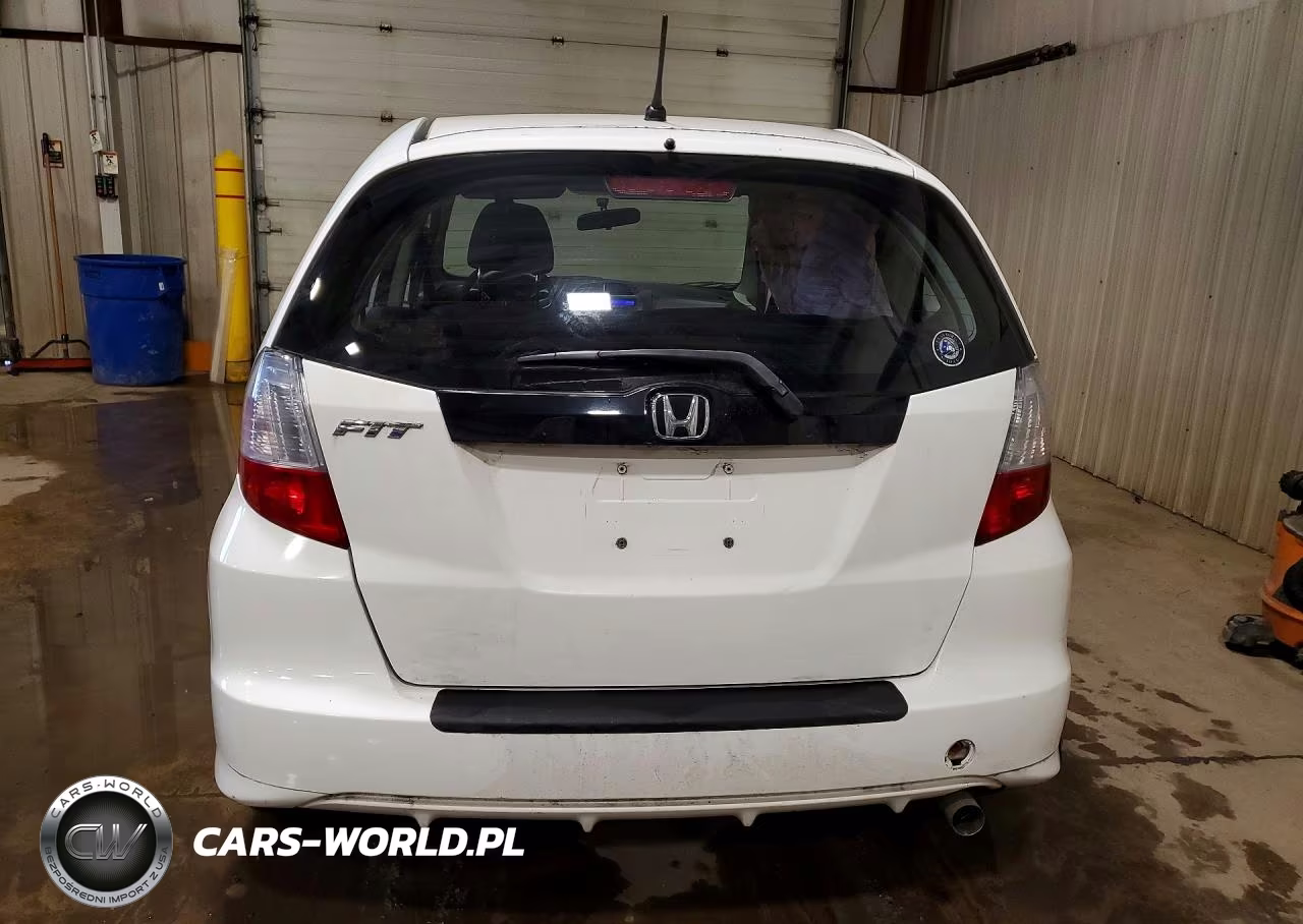 2013 Honda Fit VIN:JHMGE8H39DC080415 - 6