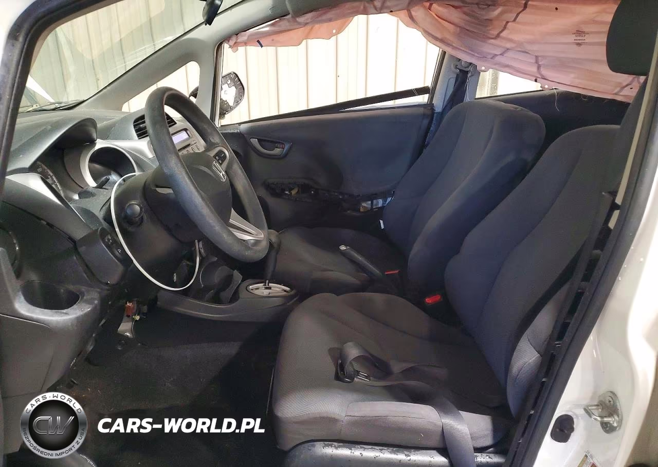 2013 Honda Fit VIN:JHMGE8H39DC080415 - 7