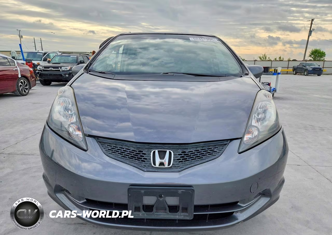 2013 Honda Fit VIN:JHMGE8G35DC027552 - 5