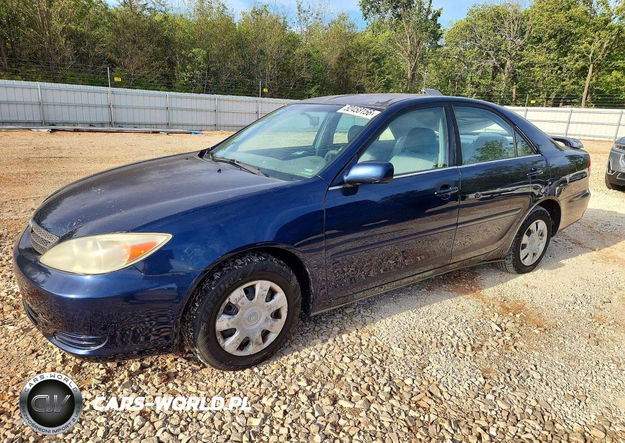 2004 Toyota Camry Le