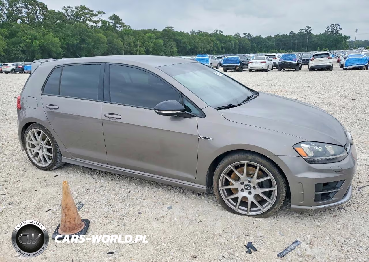 2016 Volkswagen Golf R VIN:WVWUF7AU6GW268164 - 4