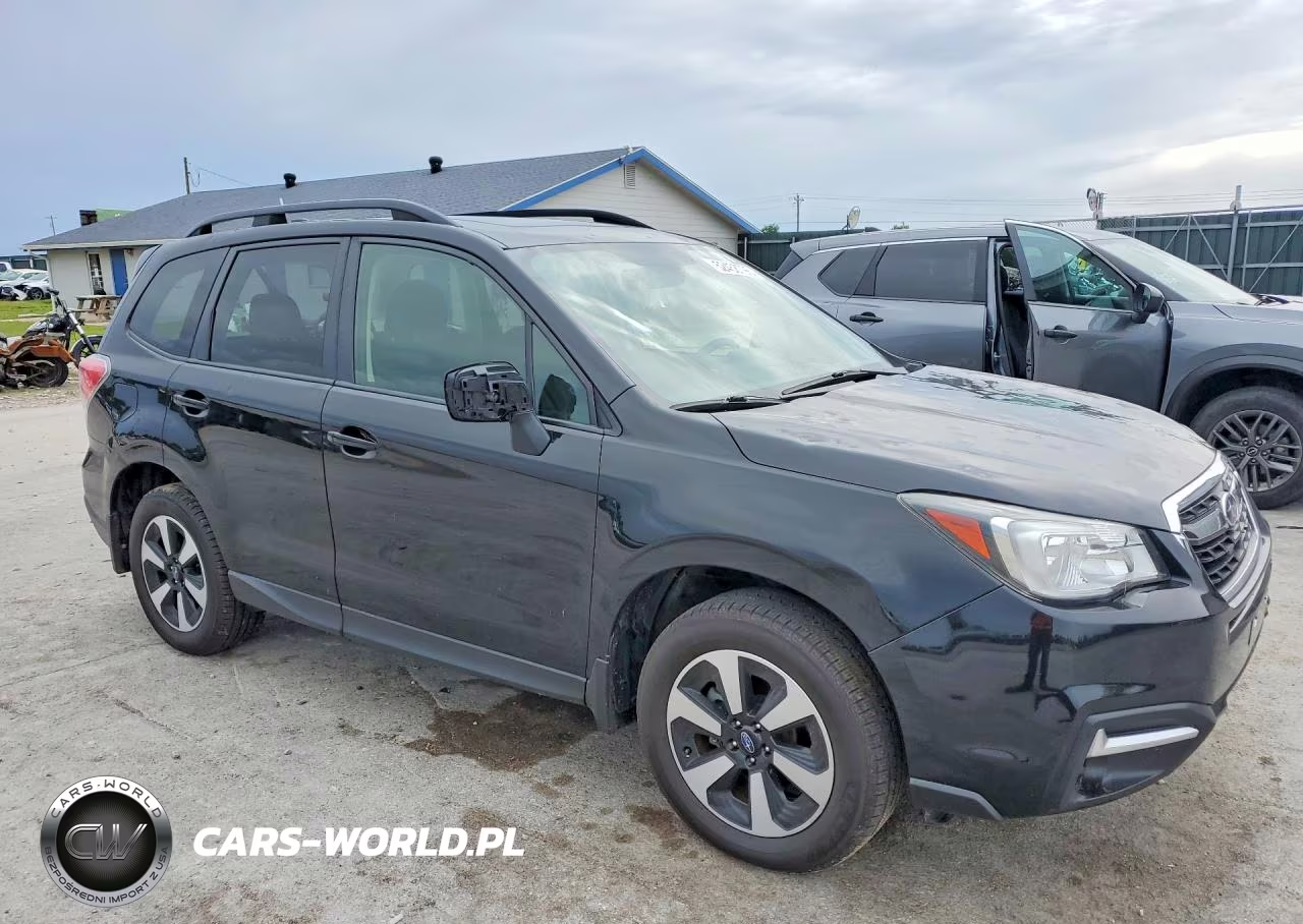 2018 Subaru Forester 2.5I Premium VIN:JF2SJAEC9JH439765 - 4