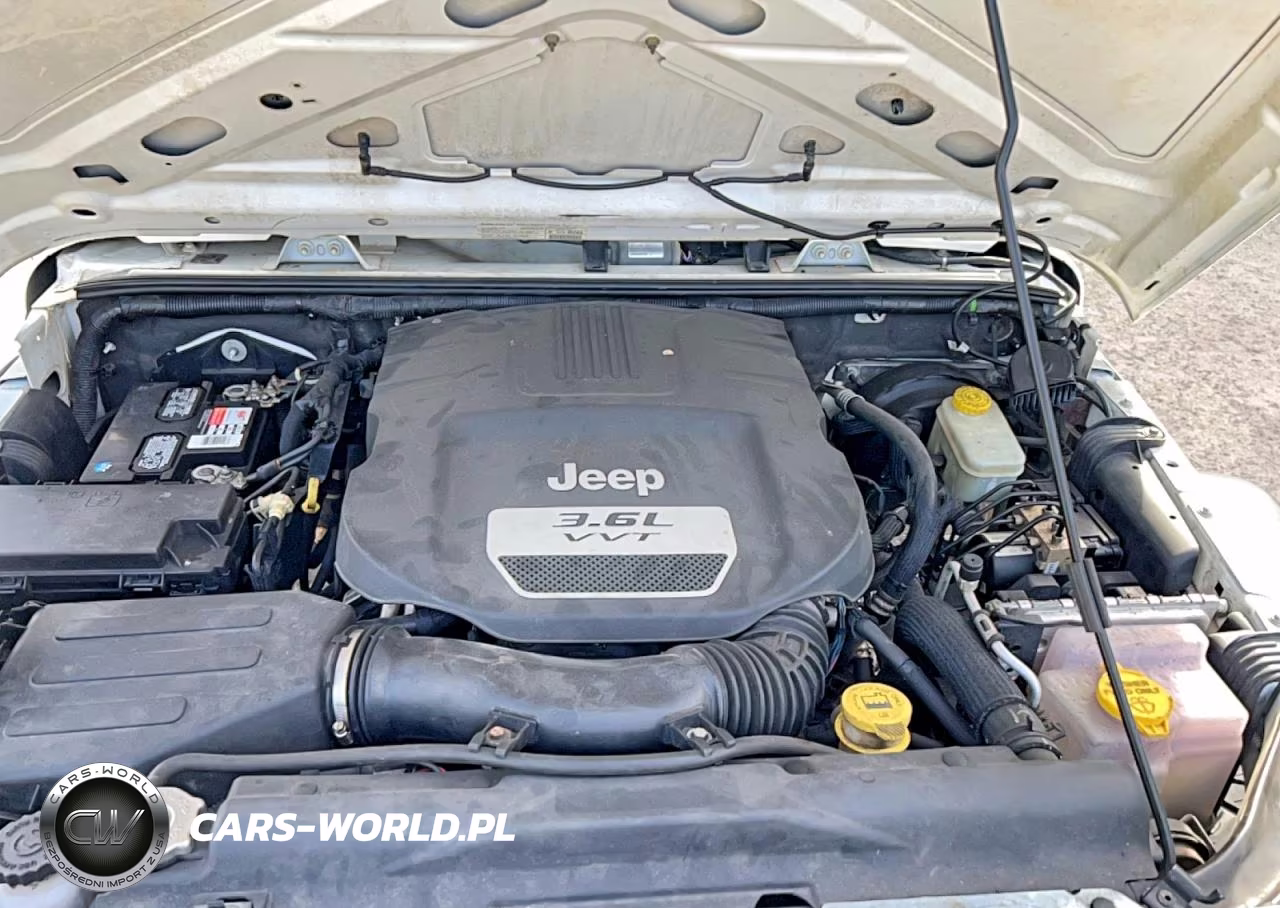 2013 Jeep Wrangler Unlimited Sport VIN:1C4HJWDG8DL601204 - 7
