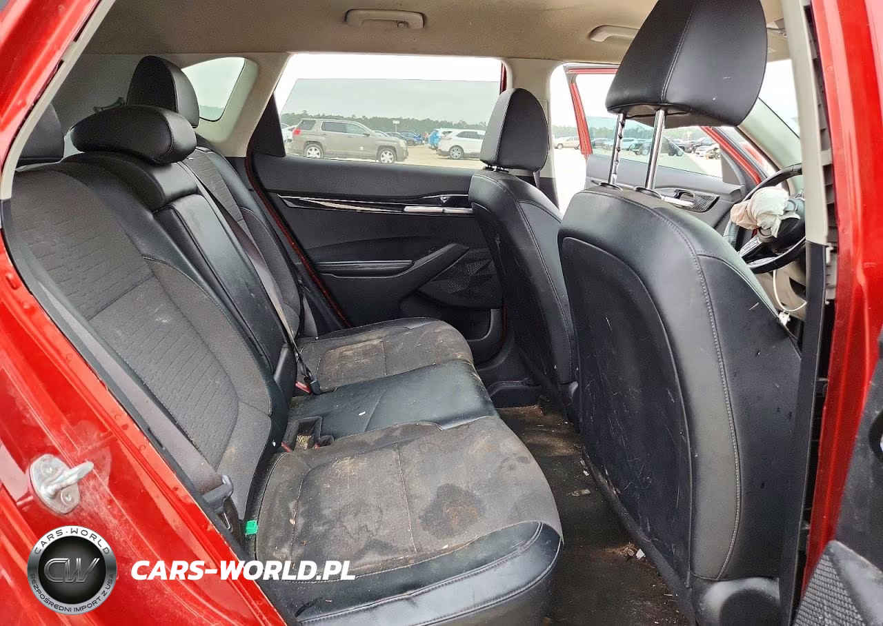 2023 Kia Seltos S VIN:KNDEUCAA9P7449956 - 10