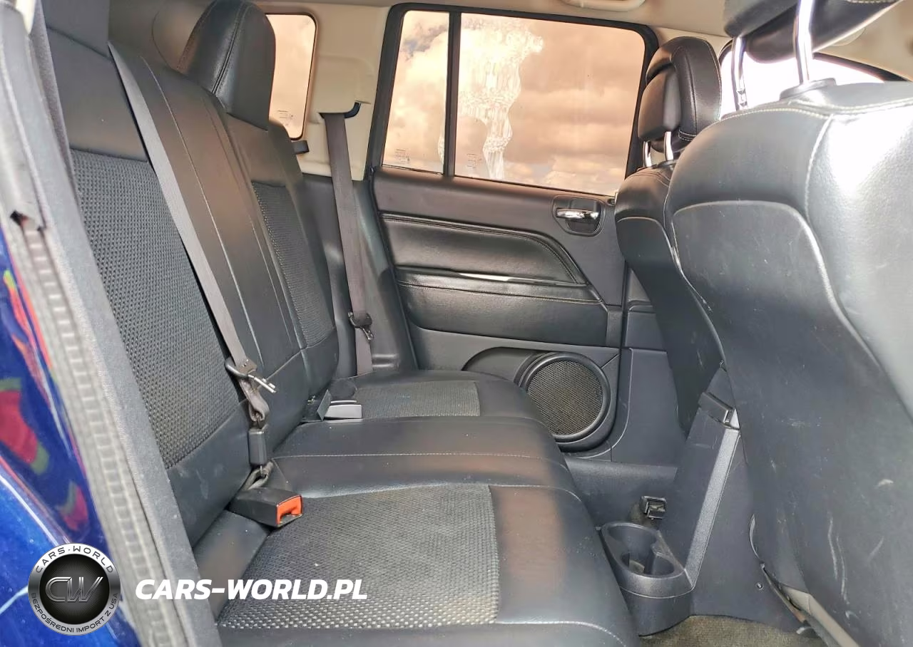 2016 Jeep Compass Latitude VIN:1C4NJCEA4GD655433 - 11