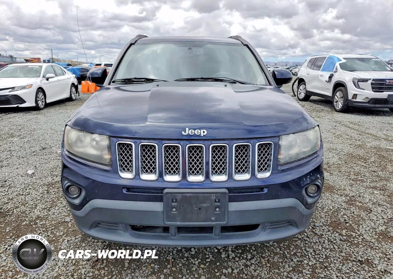 2016 Jeep Compass Latitude VIN:1C4NJCEA4GD655433 - 5