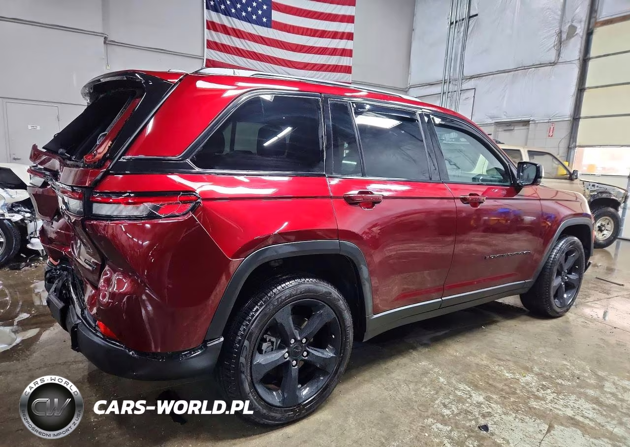 2025 Jeep Grand Cherokee Limited VIN:1C4RJHBG2SC335288 - 3