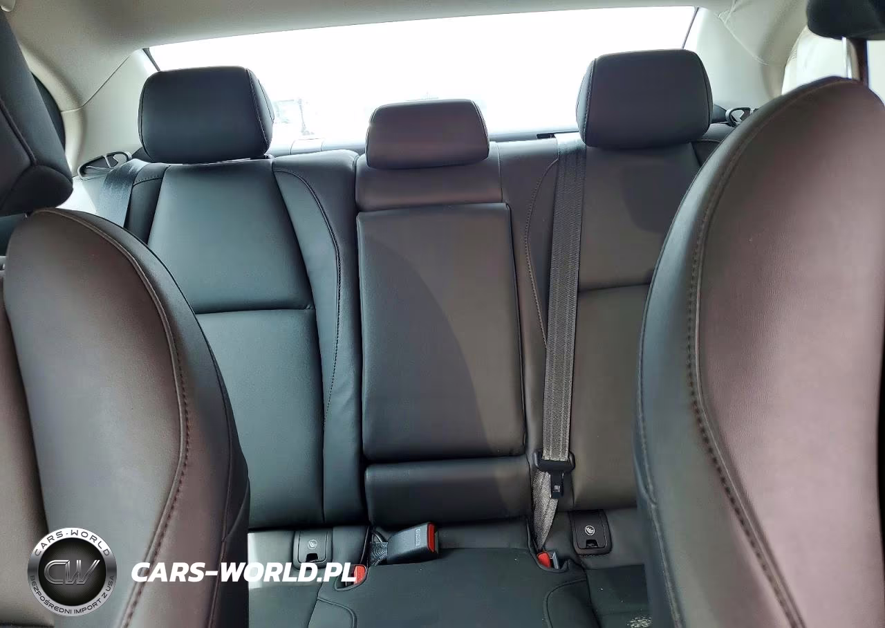 2022 Mazda 3 Select VIN:3MZBPABL2NM313232 - 10