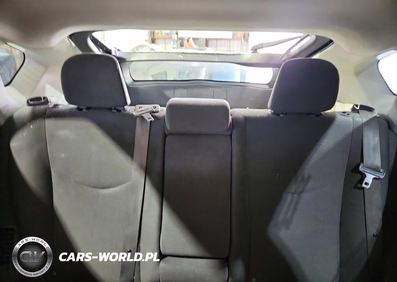 2013 Toyota Prius Two VIN:JTDKN3DU0D1624373 - 10