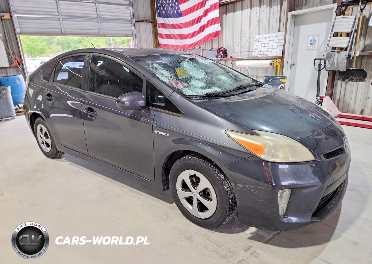 2013 Toyota Prius Two VIN:JTDKN3DU0D1624373 - 4