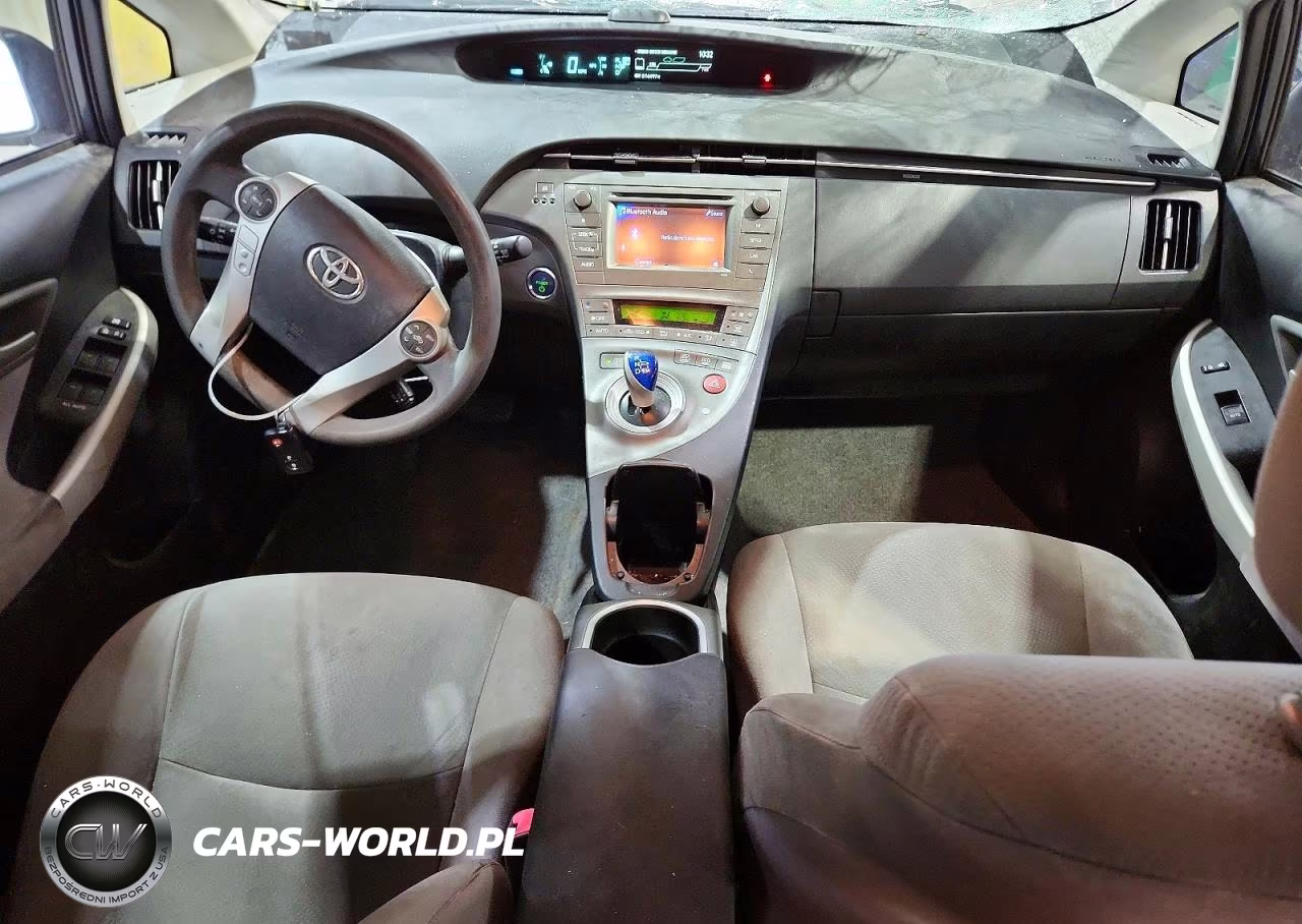 2013 Toyota Prius Two VIN:JTDKN3DU0D1624373 - 8